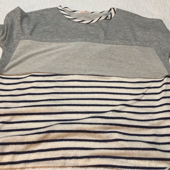 Maronie (Anthropologie) Layered Tee Shirt | Draped | Comfy - Picture 9 of 10